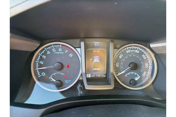 $28799 : Toyota Tacoma 2018 4x4 TRD P image 6