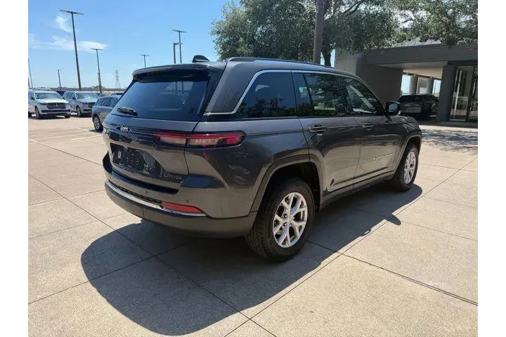 $24480 : Jeep Grand Cherokee 2022 4x2 image 4