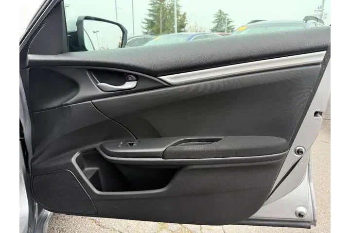 $17430 : Honda Civic 2017 LX 4dr Seda image 9