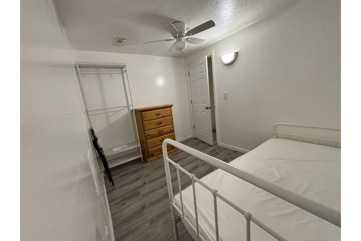 $480 : Rento cuarto en Taylorsville image 1