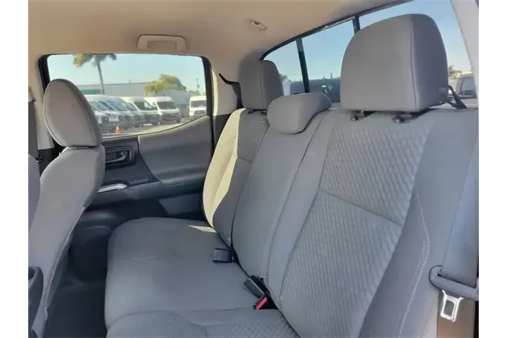 $23991 : Toyota Tacoma 2021 4x2 TRD O image 8