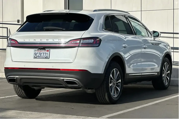 $33900 : Lincoln Nautilus 2022 Reserv image 3