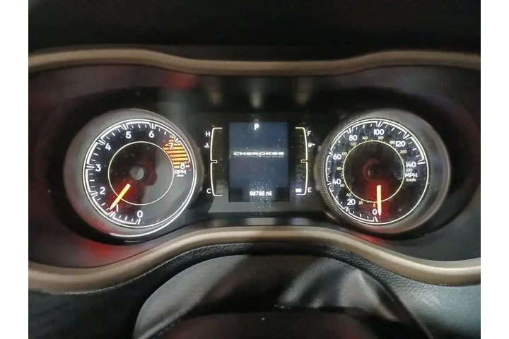 $11093 : Jeep Cherokee 2017 4x4 Latit image 10