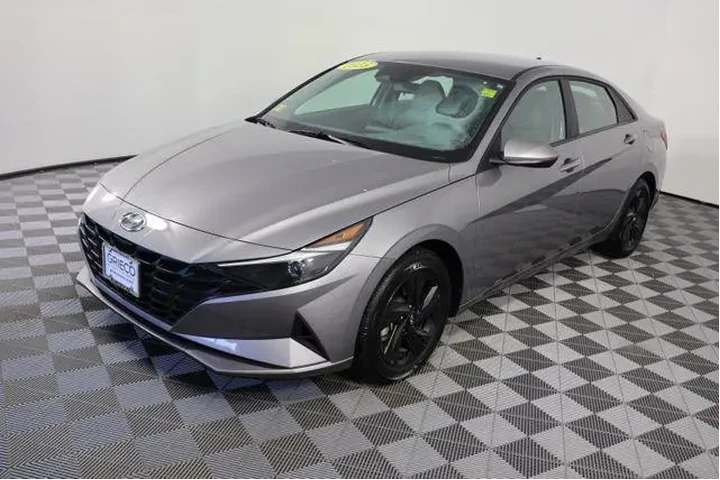 $18649 : Hyundai ELANTRA 2023 SEL 4dr image 4