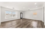 $2350 : 3Bed/2Bath Home For Rent in LA thumbnail