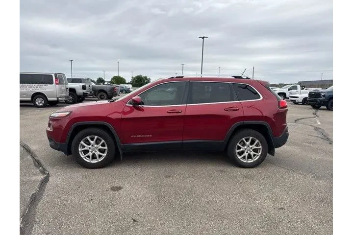 $9982 : Jeep Cherokee 2015 4x4 Latit image 4
