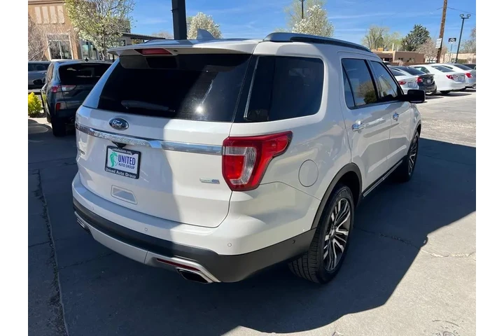 2016 Explorer Platinum AWD image 5