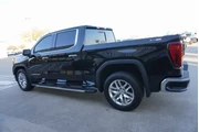 $39988 : GMC Sierra 1500 2021 4x4 SLT thumbnail