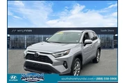 $32418 : Toyota RAV4 2023 AWD XLE Pre thumbnail