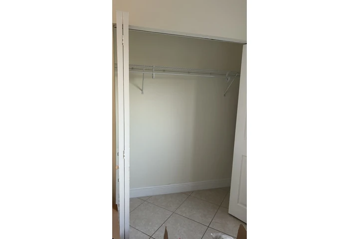 $1000 : Habitación amueblada image 5