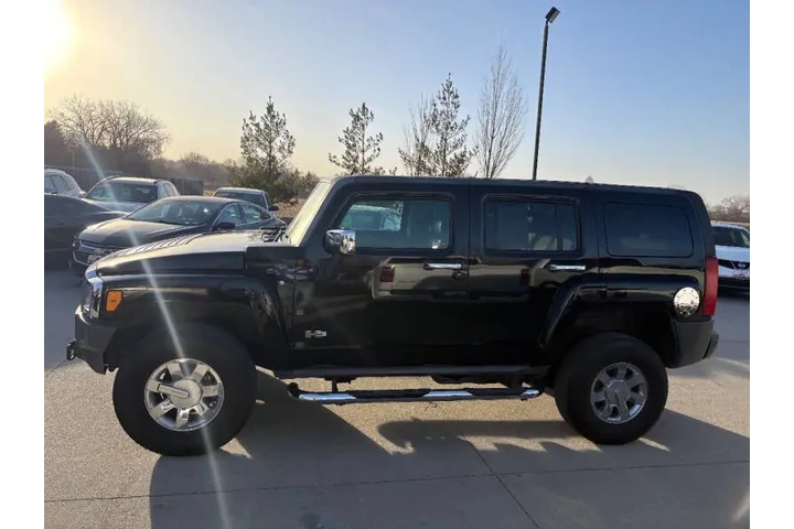 $10950 : 2007 HUMMER H3 Adventure image 8