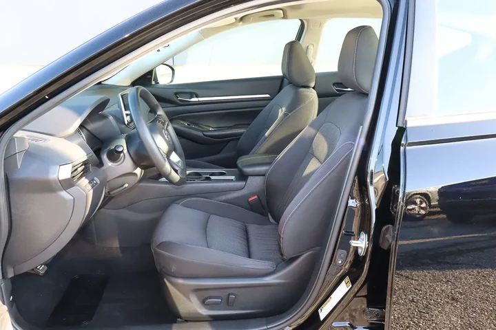 $18388 : 2022 Altima 2.5 SV image 7