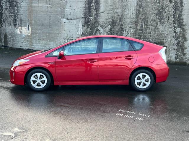 $13988 : 2013 Prius Two image 4