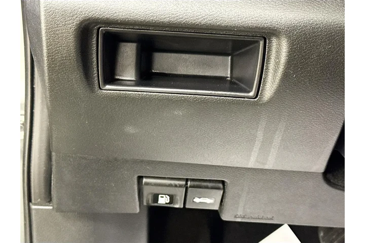 $16188 : Nissan Versa 2023 SV 4dr Sed image 10