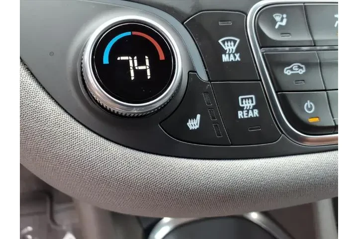 $19988 : Chevrolet Malibu 2025 LT 4dr image 9