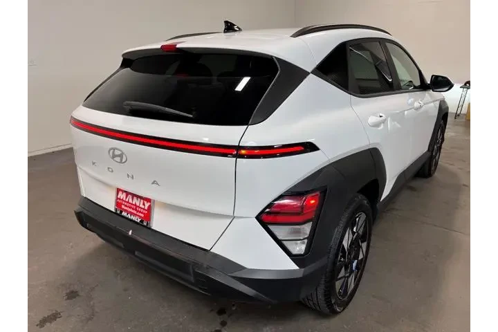 $17634 : Hyundai KONA 2024 SEL 4dr Cr image 3