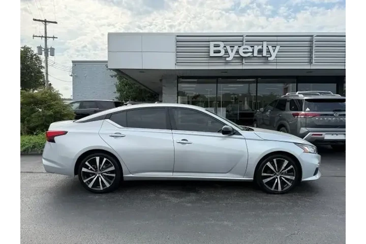 $18831 : Nissan Altima 2022 2.5 SR 4d image 7