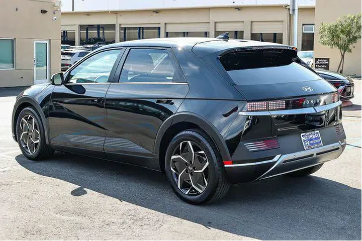 $24498 : Hyundai IONIQ 5 2023 SEL 4dr image 4