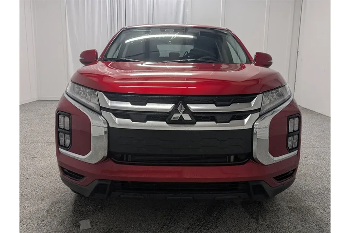 $31695 : Mitsubishi Outlander Sport 2 image 8