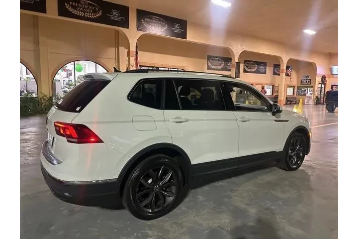 $20500 : Volkswagen Tiguan 2022 SE 4d image 5