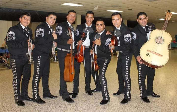 Mariachis Juvenil Azteca de M image 2