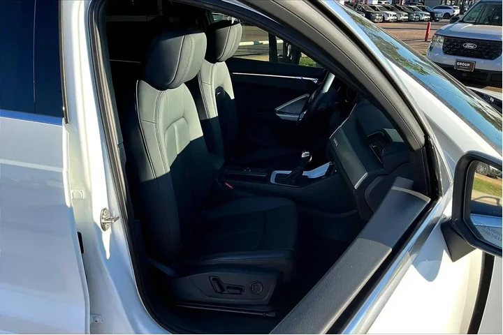 $24934 : Audi Q3 2022 AWD quattro S l image 8