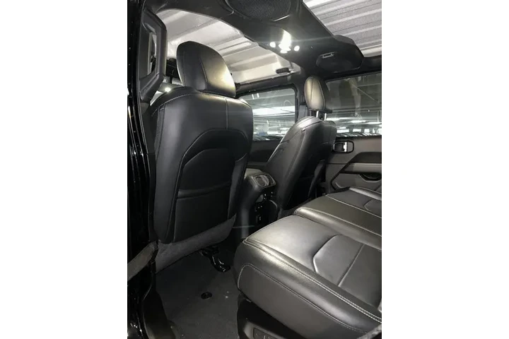 $32970 : Jeep Wrangler 2023 4x4 Sahar image 5