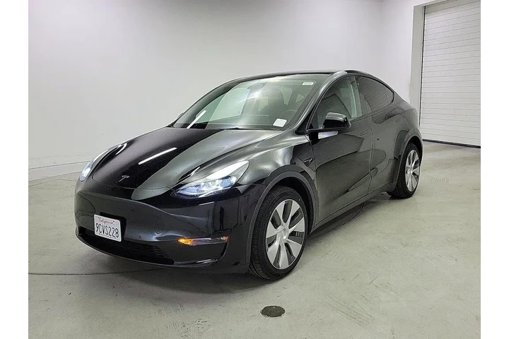 $28998 : Tesla Model Y 2022 AWD Long image 3