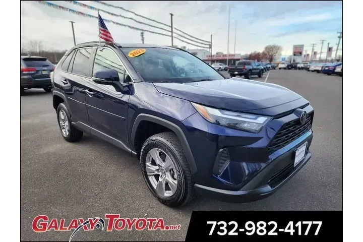 $29995 : Toyota RAV4 2023 AWD XLE 4dr image 1