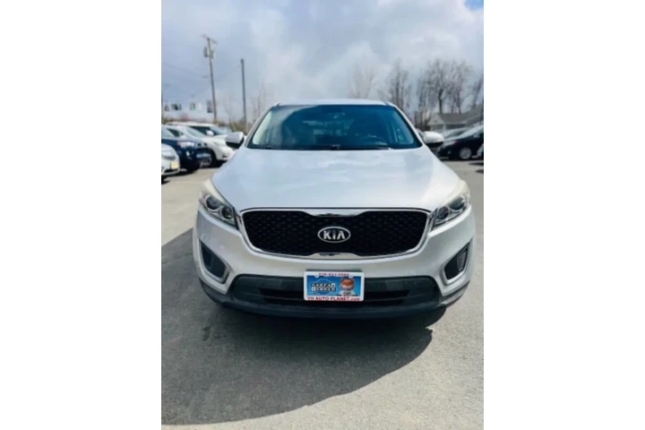 $11995 : 2016 Sorento L image 4