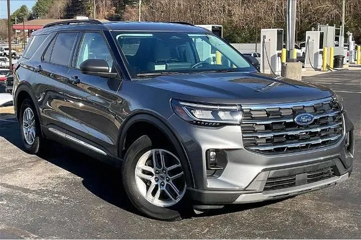 $34991 : Ford Explorer 2025 Active 4d image 2