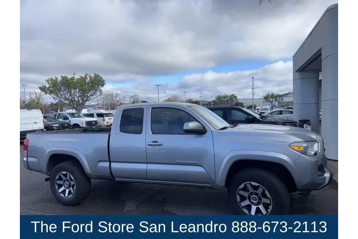 $15950 : Toyota Tacoma 2016 4x4 SR5 4 image 5
