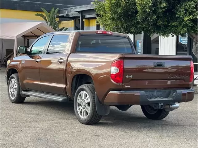 2014 Toyota Tundra CrewMax image 3