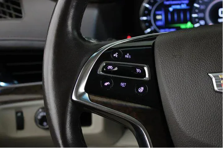 $28928 : Cadillac Escalade 2016 Stand image 10