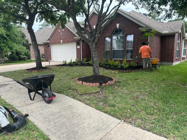 JCLandscaping and tree service image 5