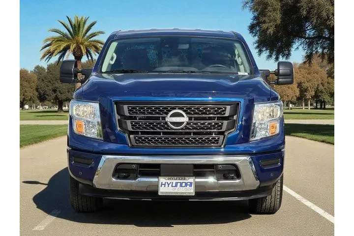 $37000 : Nissan Titan 2024 4x2 SV 4dr image 3