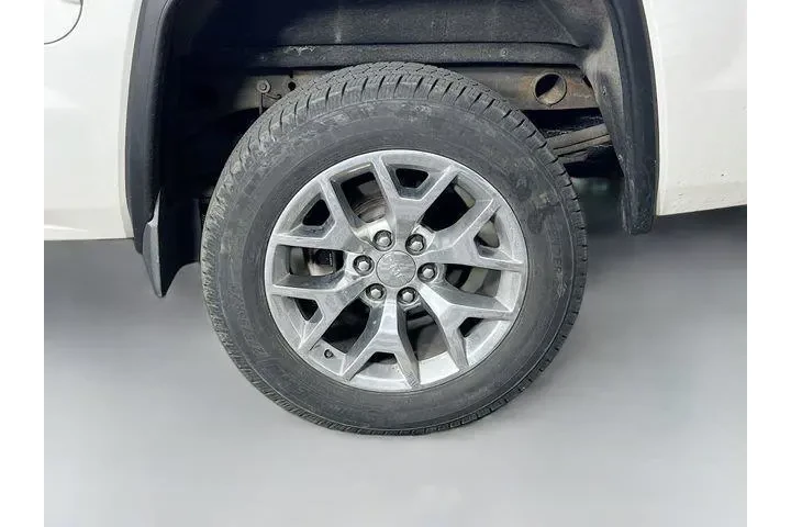 $15975 : GMC Sierra 1500 2014 4x4 SLT image 10