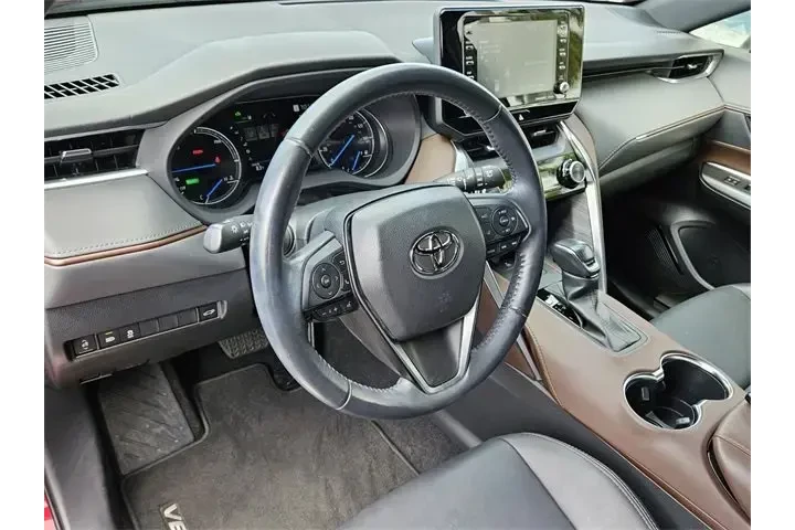 $31990 : Toyota Venza 2022 AWD XLE 4d image 4