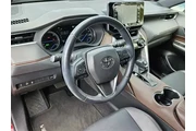 $31990 : Toyota Venza 2022 AWD XLE 4d thumbnail