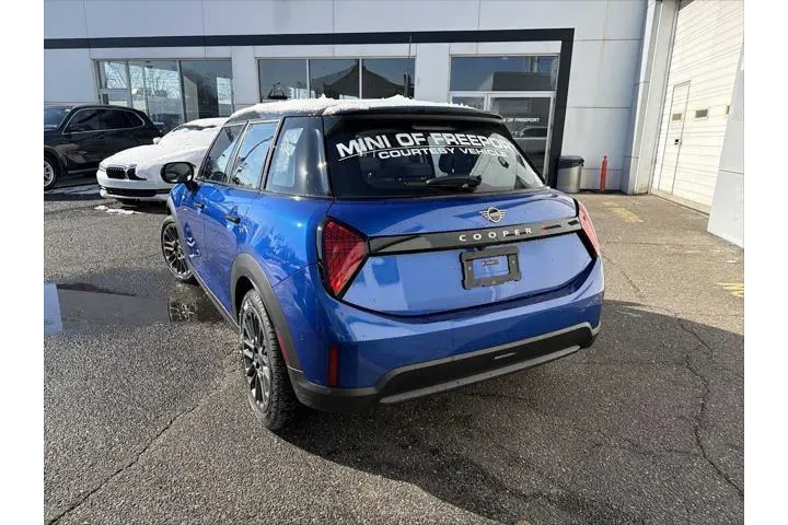 $31998 : MINI Hardtop 4 Door 2025 Coo image 5