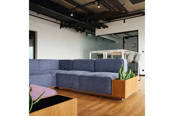 Dalila's Furniture image 9
