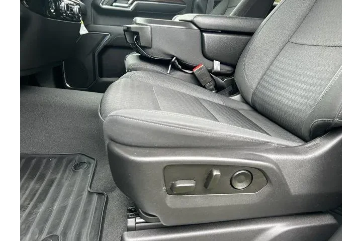 $35891 : GMC Sierra 1500 2023 4x4 SLE image 10