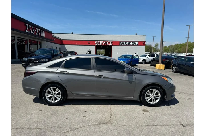 2013 Sonata 4dr Sdn 2.4L Auto image 1
