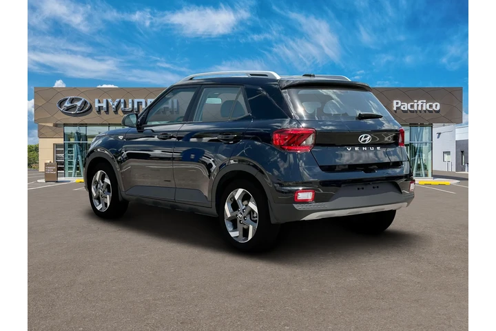 $23450 : Hyundai VENUE 2024 SEL 4dr C image 5