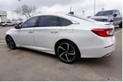$23988 : Honda Accord Hybrid 2022 Spo thumbnail
