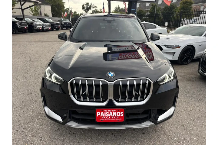 2025 BMW X1 xDrive28i image 2