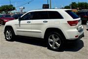 $7900 : 2011 Grand Cherokee Overland thumbnail