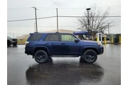 $30295 : Toyota 4Runner 2021 4x4 SR5 thumbnail