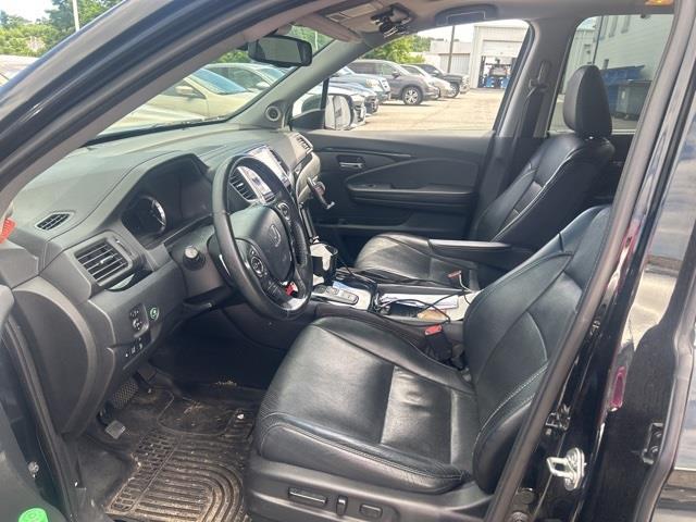 $21998 : PRE-OWNED 2016 HONDA PILOT EL image 9