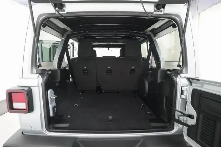 $33998 : Jeep Wrangler 2023 4x4 Sport image 10